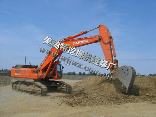 大宇DH220-5挖掘机热车憋车